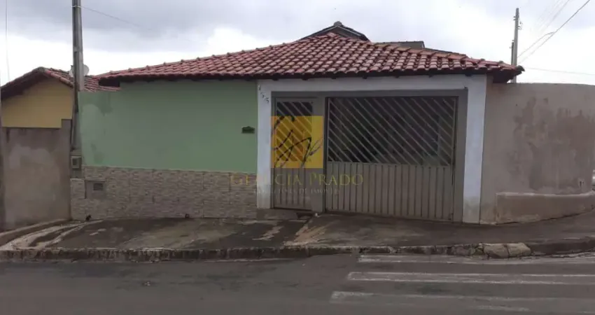 Casa com 3 quartos à venda no Centro, Arealva 
