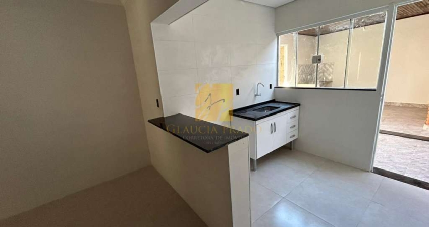 CASA com 04 quartos para VENDA