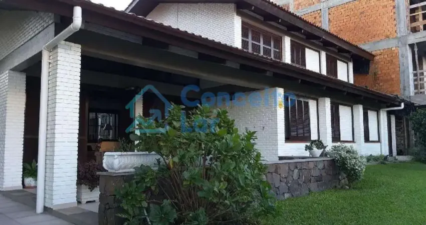 Casa para Venda em Torres, Praia Grande, 5 dormitórios, 1 suíte, 4 banheiros, 1 vaga