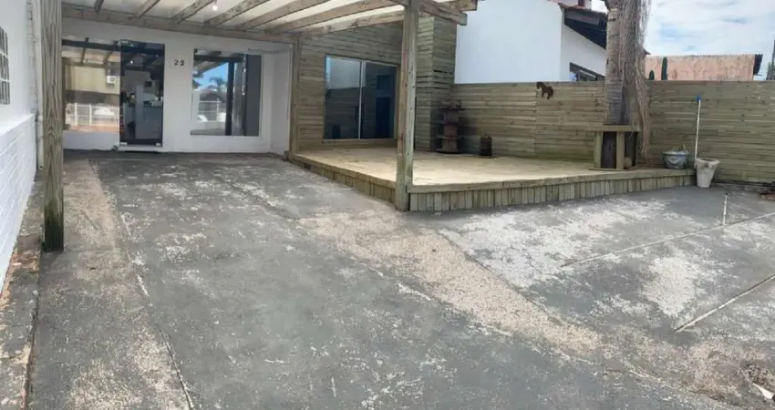 Casa para Venda em Torres, Centro, 3 dormitórios, 1 suíte, 2 banheiros