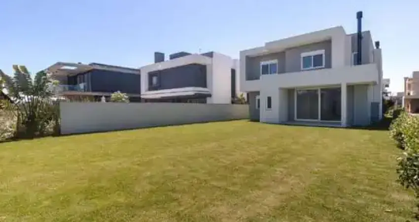 Casa com 4 quartos à venda na Avenida Castelo Branco, 1861-1899, Centro, Torres