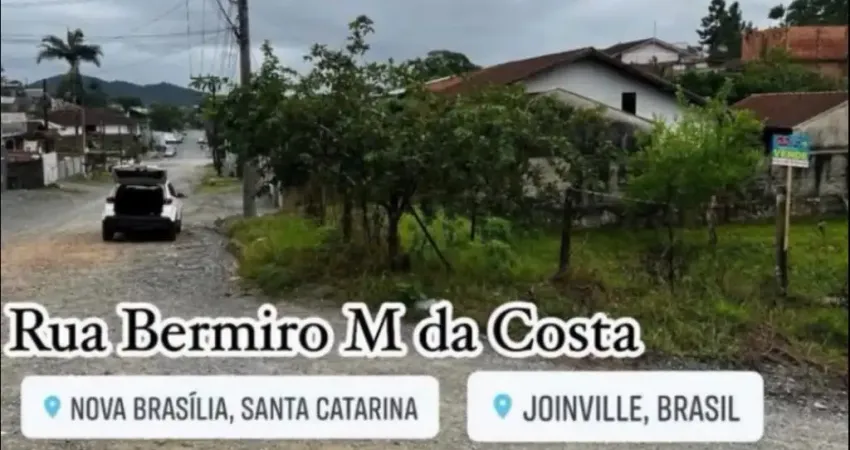 Terreno à venda na Rua Belmiro Marinho da Costa, 310, Nova Brasília, Joinville