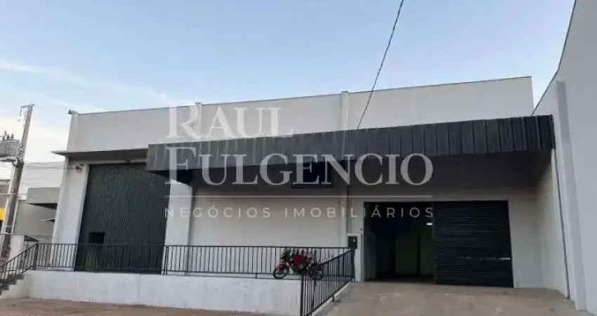 Barracao para alugar na avenida dez de dezembro - 900 m2 com doca 4 banheiros, escritorio