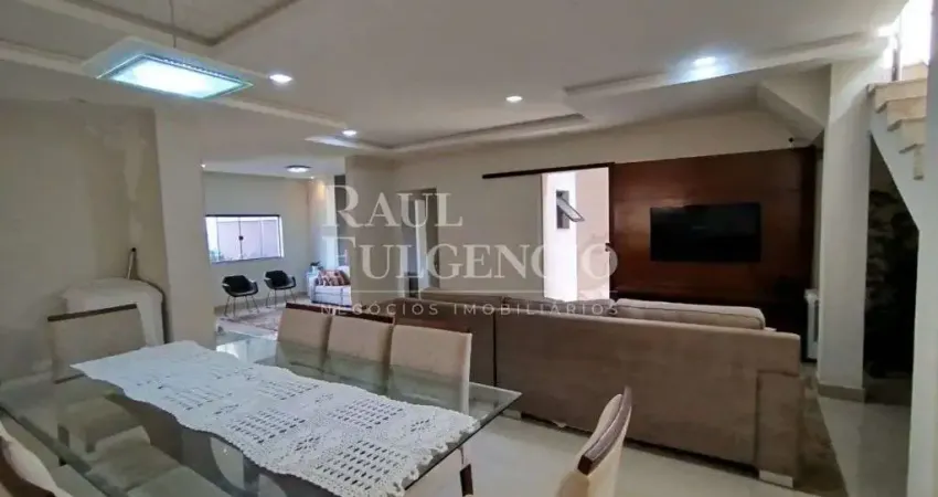 Casa a venda em condominio com 3 quartos sendo uma suite no Golden Park