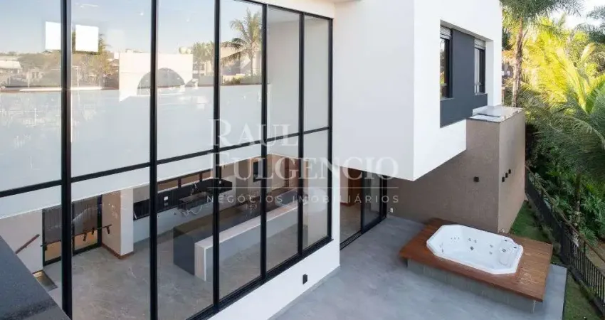Casa Cond. Royal Tennis com  5 suites  e elevador