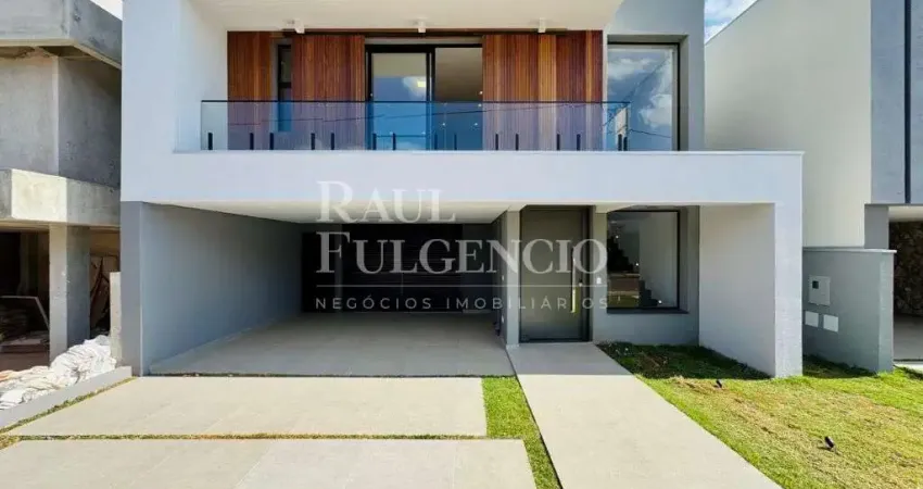 Sobrado novo no Condominio Parque Taua Aracari com 03 suites