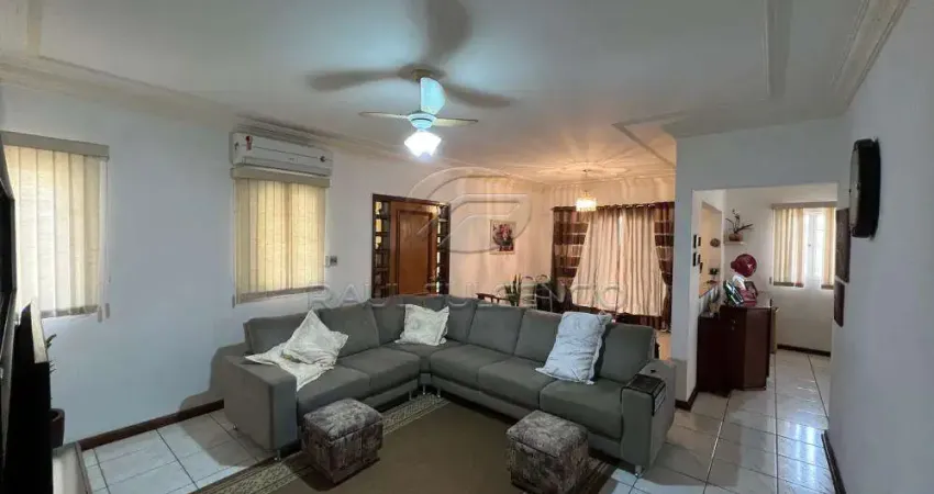 Casa comercial com 3 salas para alugar na Rua Augusto Severo, 343, Santos Dumont, Londrina