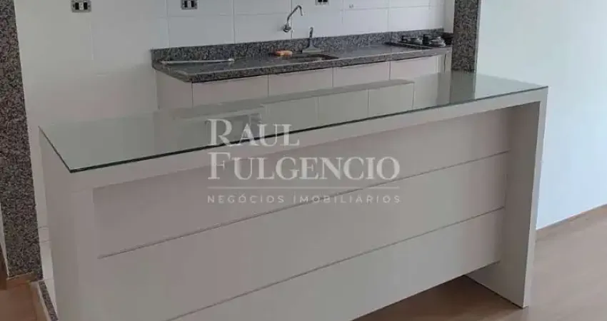 Apartamento no Centro com 3 quartos ( 1 suite), 2 vagas de garagem e area de lazer completa para Locacao.