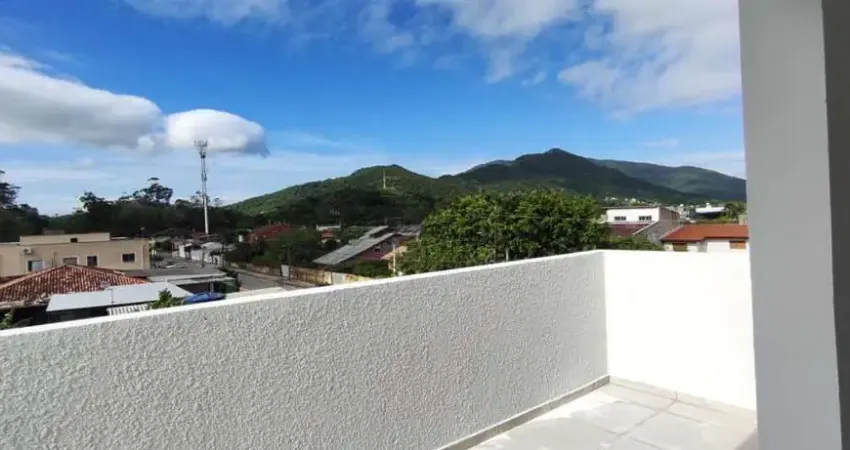 COBERTURA AMPLA ÁREA EXTERNA A VENDA NO CAMPECHE FLORIPA SC