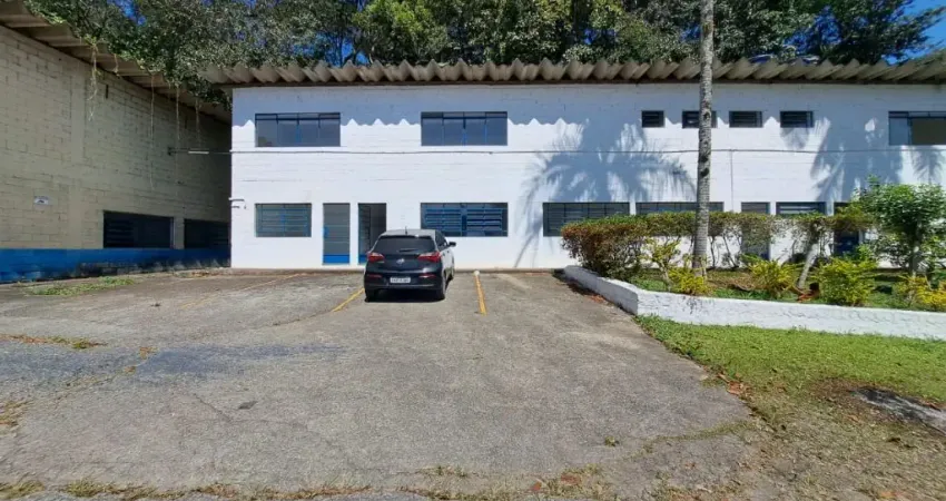 Barracão / Galpão / Depósito com 8 salas para alugar no Mombaça, Itapecerica da Serra 