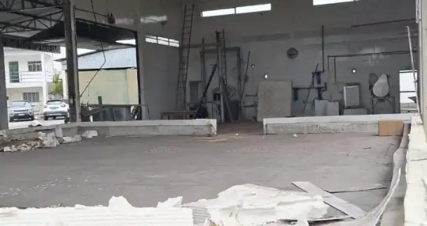 Barracão / Galpão / Depósito para alugar no Centro, Itapecerica da Serra