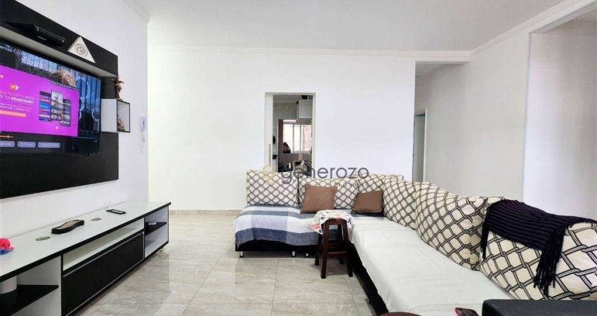 Apartamento para venda na praia das Pitangueiras, frente ao mar, 03 dormitórios, reformado