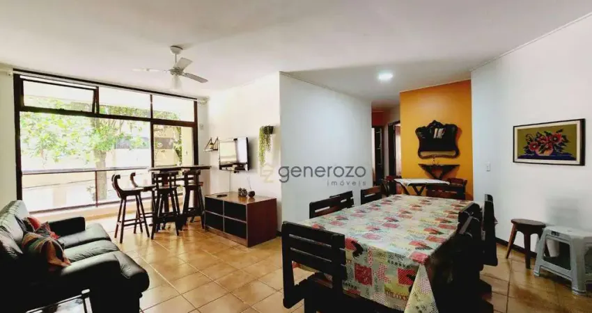 Apartamento a venda na praia da Enseada, com 03  dormitórios, 02 quadras da praia.