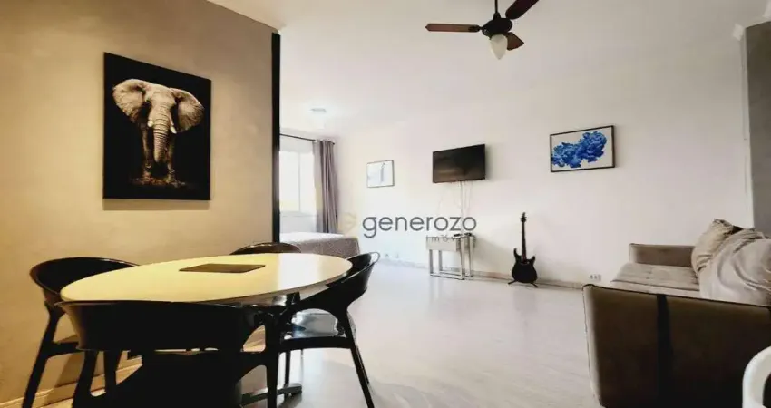 Apartamento tipo studio a venda na praia das Pitangueiras, com garagem, a 02 quadras da praia