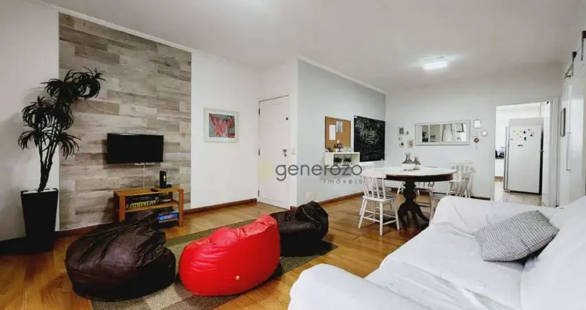 Apartamento a venda na praia das Pitangueiras, 03 dormitórios, com garagem e lazer no prédio