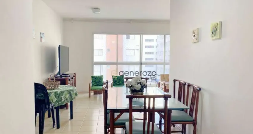 Apartamento à venda na praia das Pitangueiras, 02 dormitórios, 02 vagas