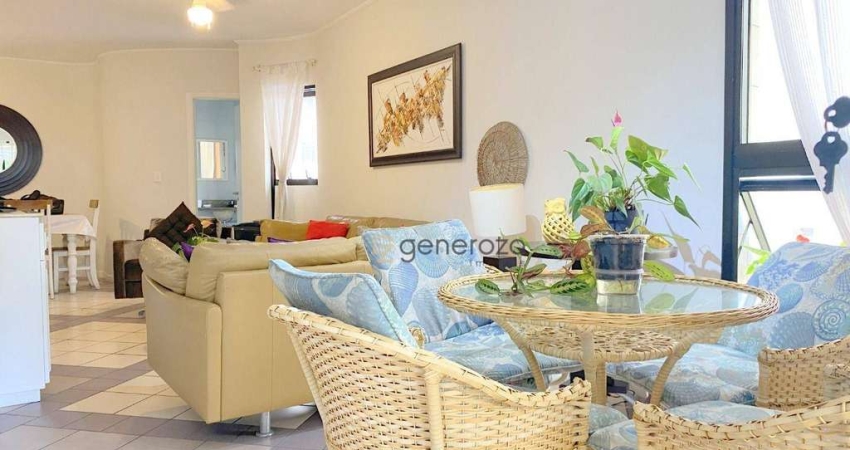 Apartamento á venda na praia das Pitangueiras, 03 dormitórios, 02 vagas de garagem.