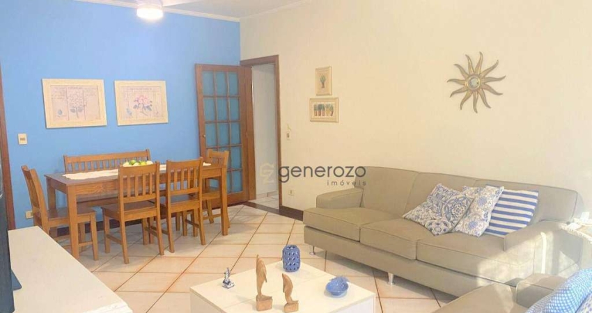 Apartamento na praia das Pitangueiras, 02 dormitórios, 01 vaga, próximo à praia