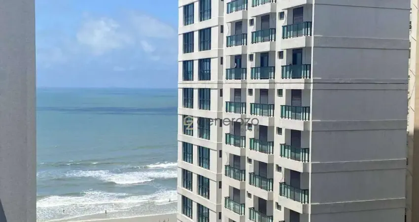 Apartamento na praia das Pitangueiras, 03 suítes, 02 vagas, vista ao mar