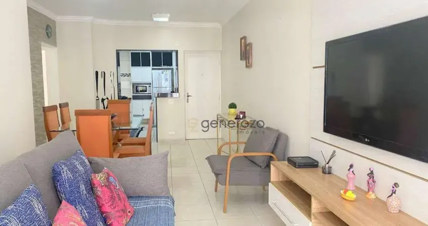 Apartamento na praia das Pitangueiras, 02 dormitórios, 02 vagas, lazer