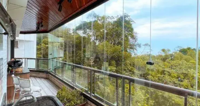 Apartamento a venda na praia do Tombo, 03 dormitórios, 02 vagas e lazer no prédio