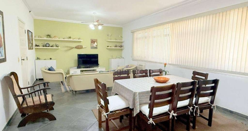 Apartamento na praia das Pitangueiras, 03 dormitórios, 02 vagas de garagem, lazer, 01 quadra da praia