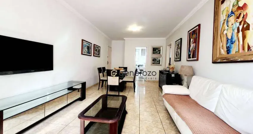 Apartamento a venda na praia das Pitangueiras, 03 dormitórios, 01 vaga de garagem, a 01 quadra da praia