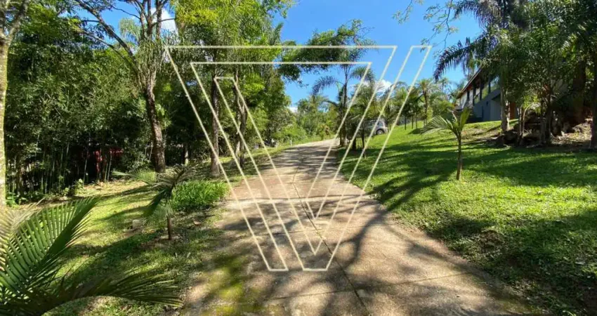 VENDE-SE LINDA CHÁCARA EM CAMPO LIMPO PAULISTA - ACEITA PERMUTA ! - CH6766
