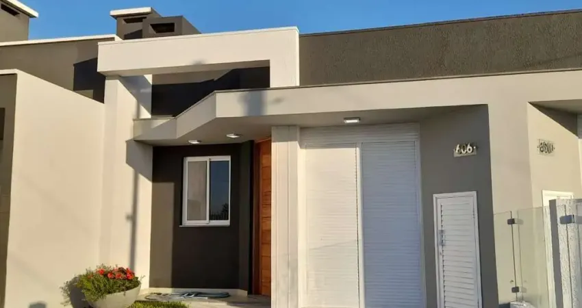 Casa 3 dormitórios próxima ao mar em Capão da Canoa