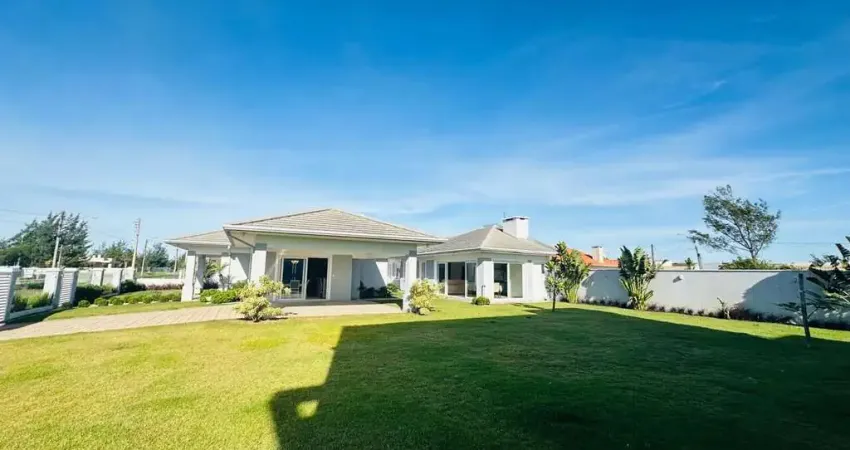 Casa com 3 quartos à venda no Atlântida Sul (Distrito), Osório 