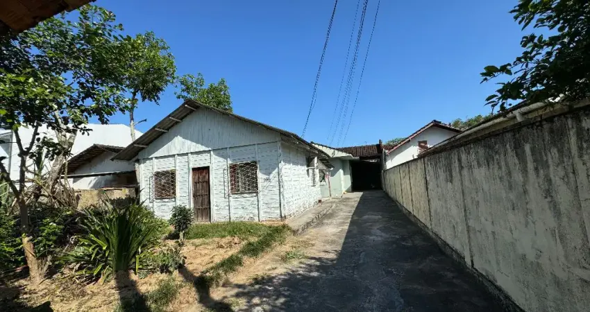 Terreno à venda na Rua Rio Doce, 111, Guanabara, Joinville