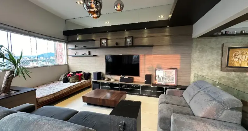 Cobertura duplex com 2 suites +1 quarto e 4 vagas individuais  à venda no bairro Santo Antônio em Joinville - SC por R$ 1.390.000,00.