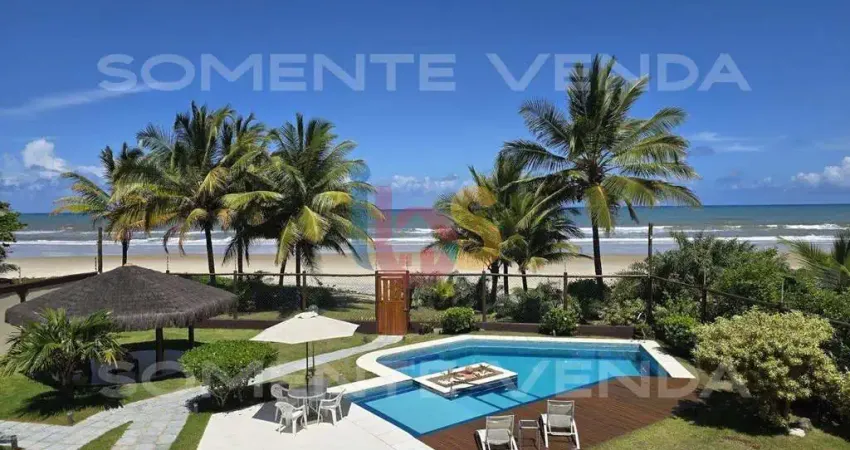 Belíssima casa à venda, em frente ao mar (pé na areia), em condomínio fechado
