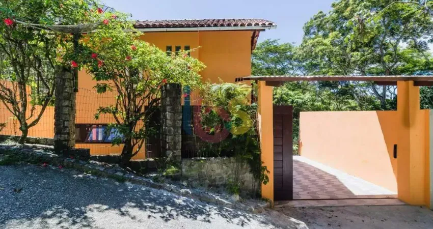 Casa individual no centro de porto seguro e próximo da avenida mucugê