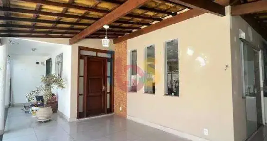 Casa com 4 quartos para alugar na Rua das Bromélias, São Francisco, Ilhéus