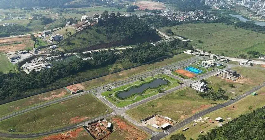 Terreno à venda no Rio do Meio, Camboriú