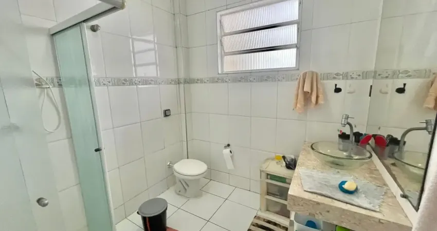 Apartamento 2 quartos, 2º andar fundos, garagem,bairro: campo grande, cidade: santos/sp