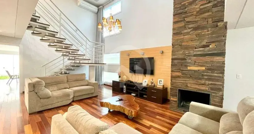 Casa alto padrao em condominio fechado para venda e locacao no bairro Pineville em Pinhais.
