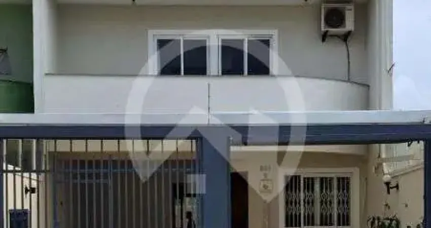 Casa a venda com 4 quartos no NOVO MUNDO, Curitiba.