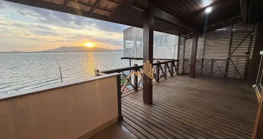 Casa com 3 dormitórios para alugar, 110 m² por R$ 8.000/mês - Centro - São Pedro da Aldeia/RJ