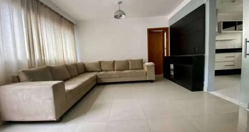 Apartamento reformado e semi mobiliado em Higienópolis