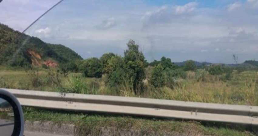 Terreno à venda na Avenida Bandeirantes, São Miguel, Seropédica