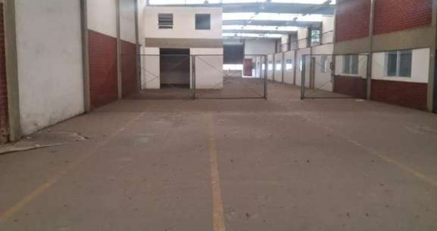 Barracão / Galpão / Depósito com 2 salas para alugar na Rodovia Presidente Dutra, Jardim América, Rio de Janeiro