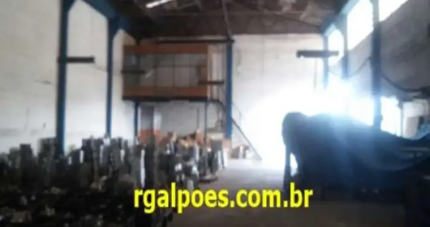 Barracão / Galpão / Depósito com 6 salas para alugar na Rua João Meiasete, 33, Vigário Geral, Rio de Janeiro