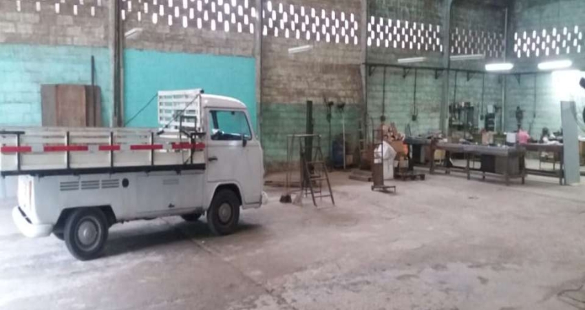 Barracão / Galpão / Depósito com 2 salas para alugar na Avenida Demétrio Ribeiro, Figueira, Duque de Caxias