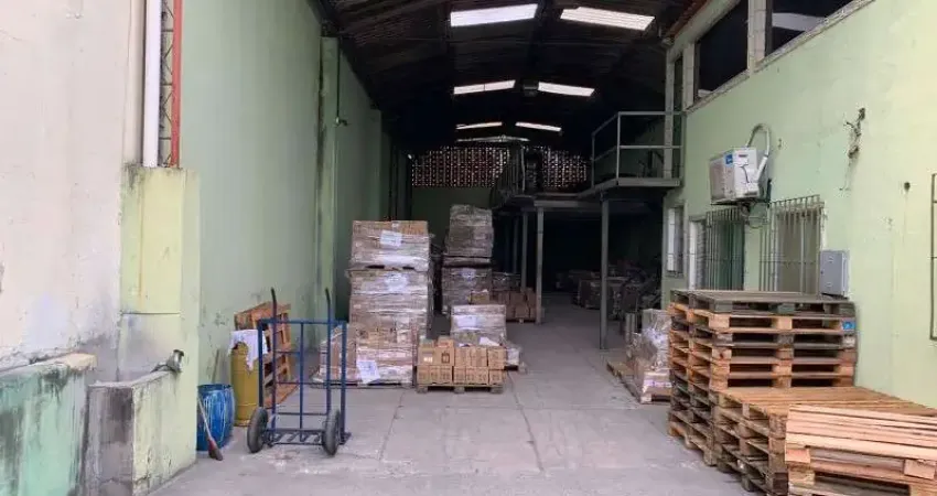 Barracão / Galpão / Depósito com 2 salas para alugar na Avenida Brasil, 1223, Braz de Pina, Rio de Janeiro
