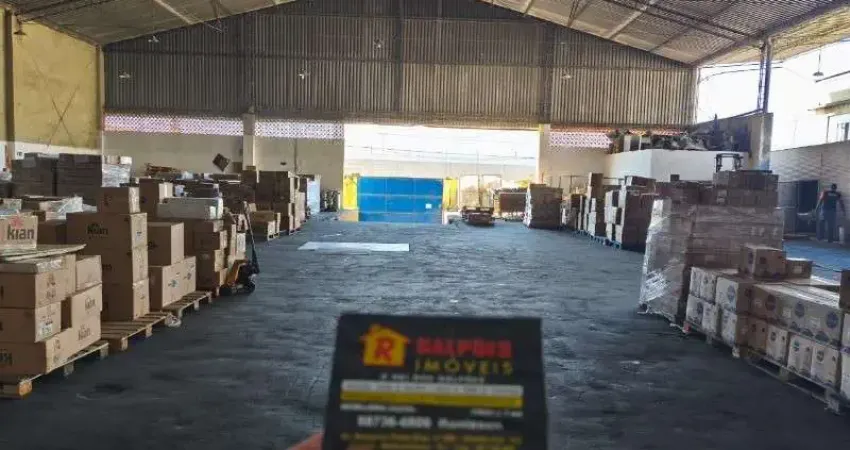 Barracão / Galpão / Depósito com 5 salas à venda na Rua Embau, 333, Pavuna, Rio de Janeiro