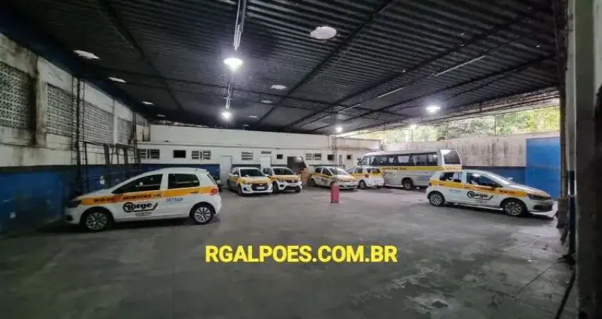 Barracão / Galpão / Depósito com 5 salas à venda na Caminho do Veloso, 675, Campo Grande, Rio de Janeiro