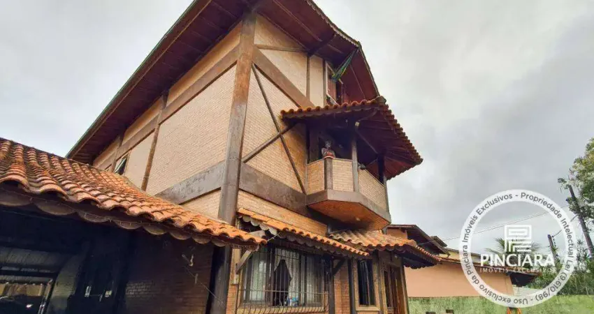 Casa com 4 quartos à venda, 256 m² por R$ 800.000 - Itaipu - Niterói/RJ