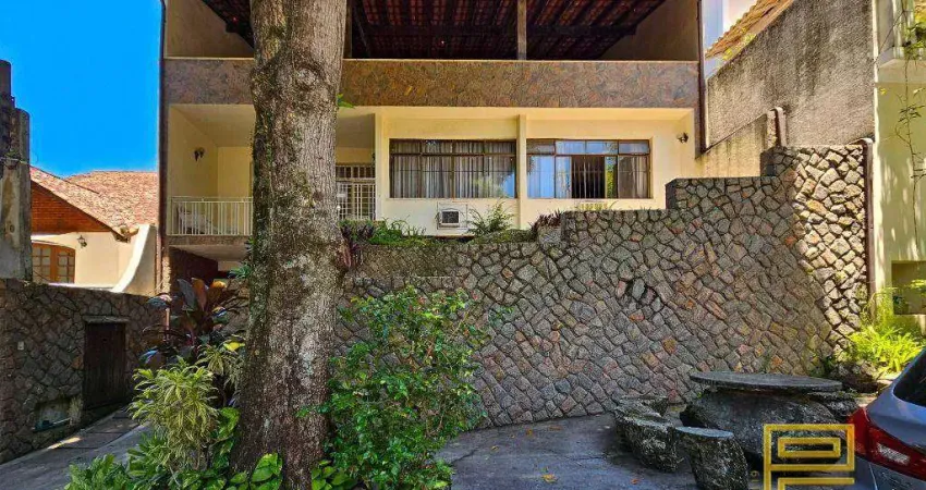 Casa com 4 quartos (sendo 2 suítes) à venda, 244 m² por R$ 1.300.000 - São Francisco , Niterói - Rio de Janeiro